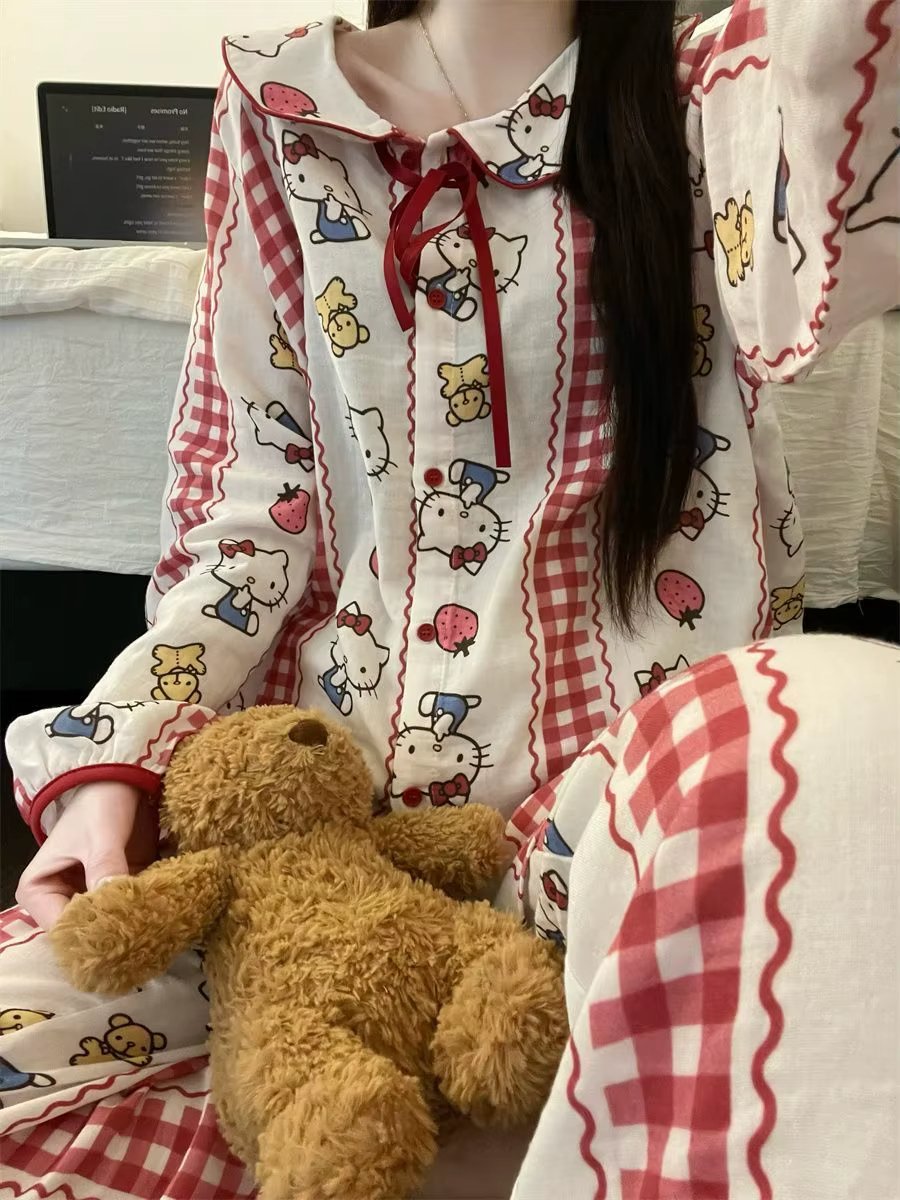 طقم بيجامة نسائي لطيف على شكل فراولة كرتونية لطيفة من Hello Kitty لخريف الخريف بأكمام طويلة ملابس نوم جاهزة للاستلقاء - الصورة 3